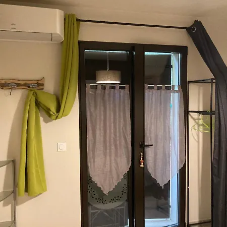 Les Hauts De Frisella Guest house