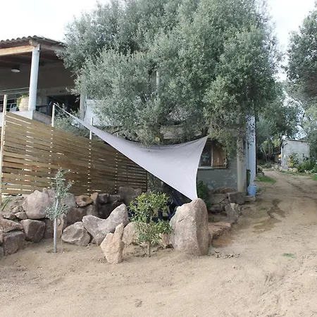 Guest house Les Hauts De Frisella 3*