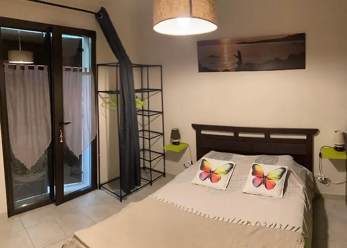 Les Hauts De Frisella Pensjonat Monacia-d'Aullene