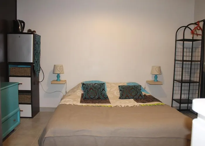 Pensjonat Les Hauts De Frisella Monacia-d'Aullene