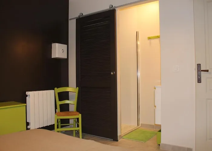 Pensjonat Les Hauts De Frisella Monacia-d'Aullene